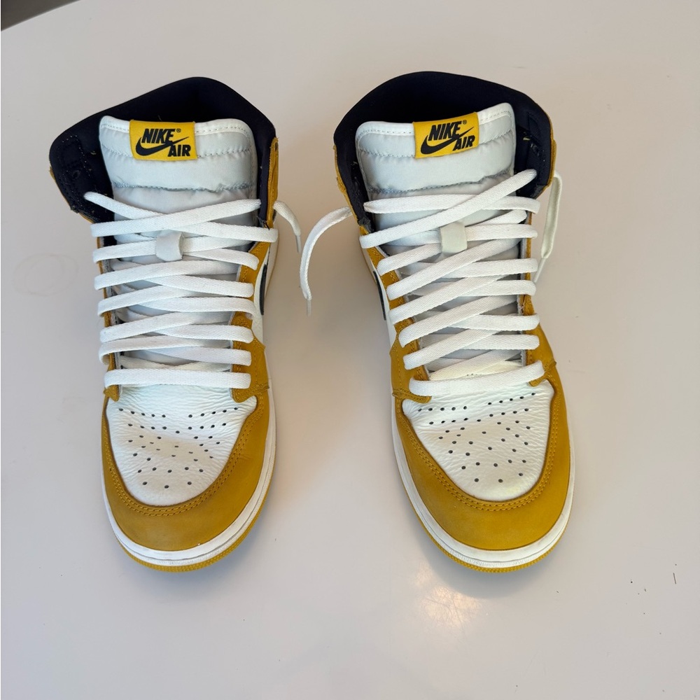 Nike Air High-Tops - Mustard and White